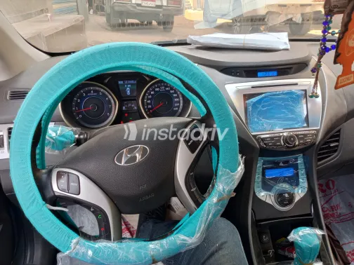 Hyundai Avante 2011 White Used for Sale - 9