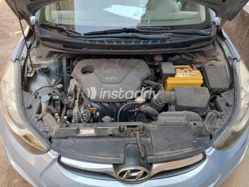 Hyundai Avante 2011 White Used for Sale - 10