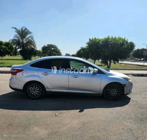 Ford Focus 2014 Silver Used for Sale - 2