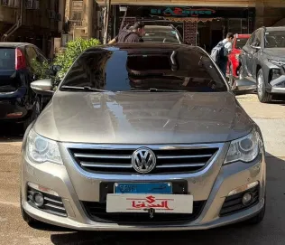 Volkswagen Passat 2010 Gold Used for Sale