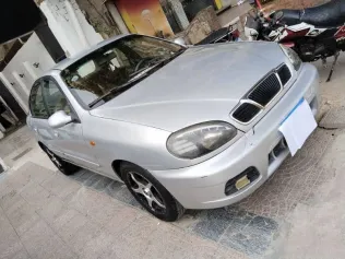 دايو لانوس 2005 فضي مستعملة للبيع