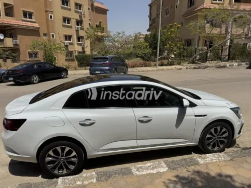 رينو ميجان 2025 أبيض مستعملة للبيع - 2