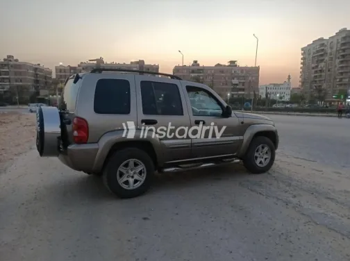 Jeep Liberty 2005 Gold Used for Sale - 2