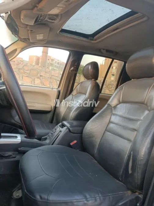 Jeep Liberty 2005 Gold Used for Sale - 5
