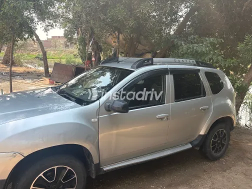 Renault Duster 2018 Silver Used for Sale - 1