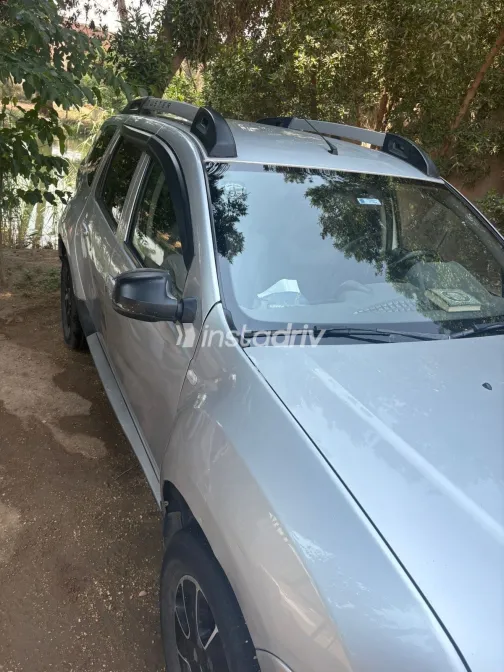 Renault Duster 2018 Silver Used for Sale - 5