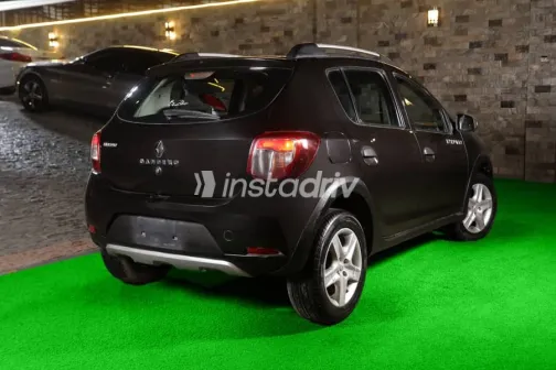 Renault Sandero Step Way 2017 Black Used for Sale - 4
