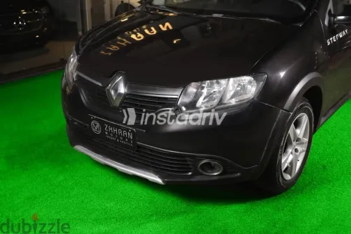 Renault Sandero Step Way 2017 Black Used for Sale - 9