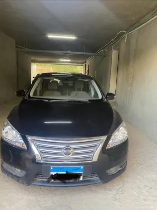 نيسان سنترا 2023 أبيض مستعملة للبيع