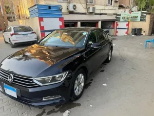 فولكس فاغن باسات 2017 أبيض مستعملة للبيع