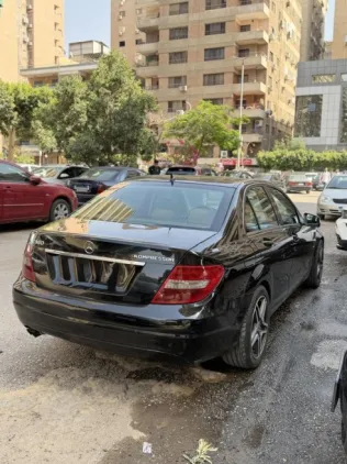 مرسيدس C 180 2012 أسود مستعملة للبيع