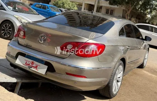 Volkswagen Passat 2010 Gold Used for Sale - 6