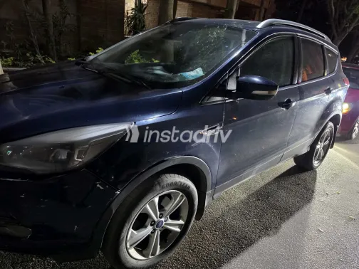 Ford Kuga 2016 White Used for Sale - 2