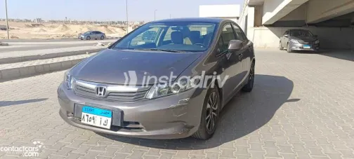 هوندا سيفك 2012 ذهبي مستعملة للبيع - 2