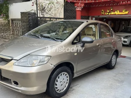 هوندا سيتى 2005 أبيض مستعملة للبيع - 7
