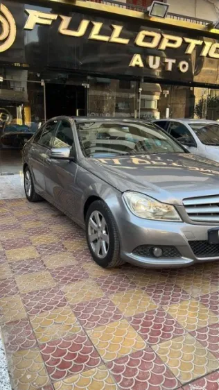 مرسيدس C 180 2013 فضي مستعملة للبيع