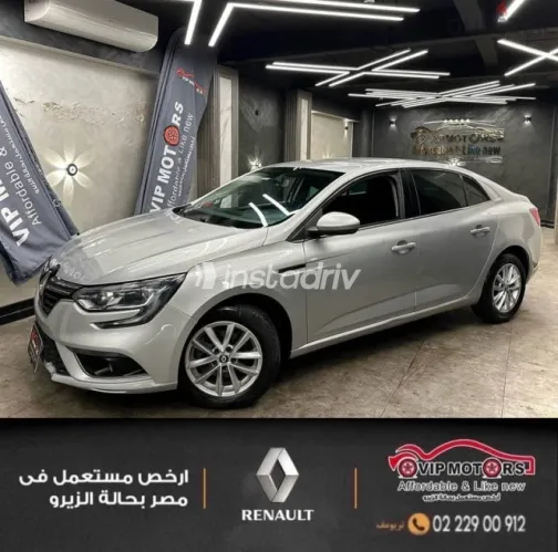 رينو ميجان 2020 فضي مستعملة للبيع - 4