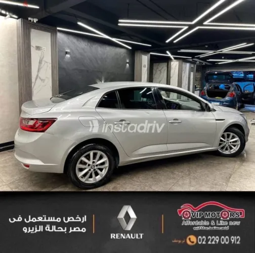 رينو ميجان 2020 فضي مستعملة للبيع - 6