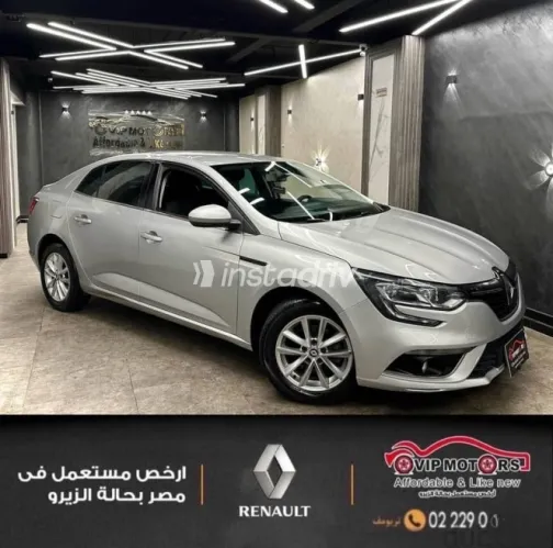 رينو ميجان 2020 فضي مستعملة للبيع - 9