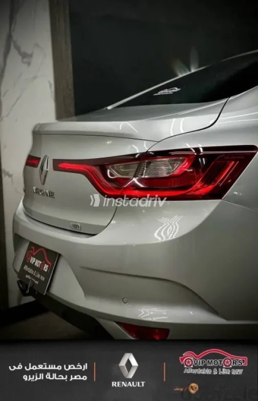 رينو ميجان 2020 فضي مستعملة للبيع - 10