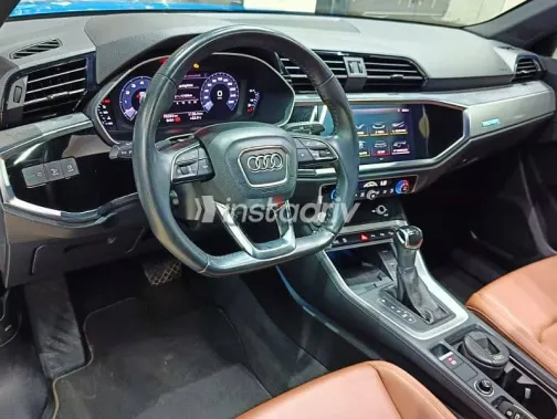 Audi Q3 2020 Dark Blue Used for Sale - 6