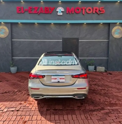 مرسيدس E 200 2022 شامبين مستعملة للبيع - 5