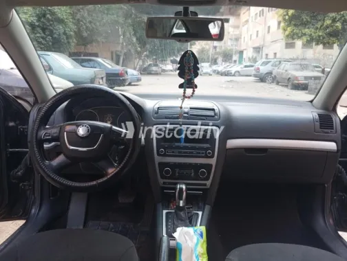 سكودا اوكتافيا 2012 أسود مستعملة للبيع - 8