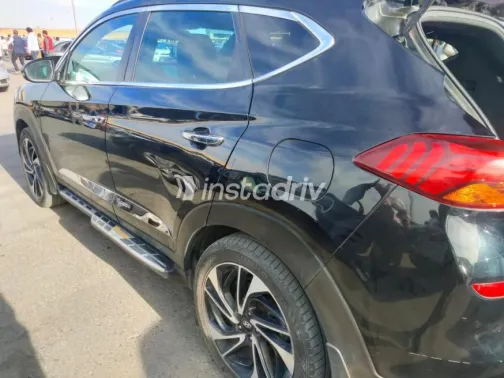Hyundai Tucson 2019 White Used for Sale - 7