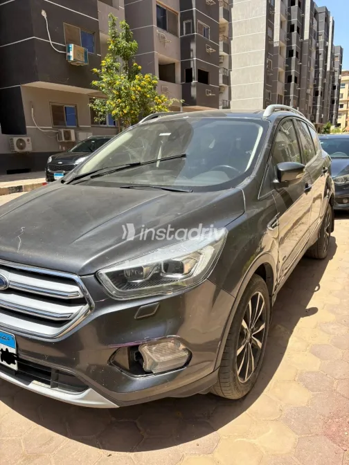 Ford Kuga 2019 Gray Used for Sale - 2