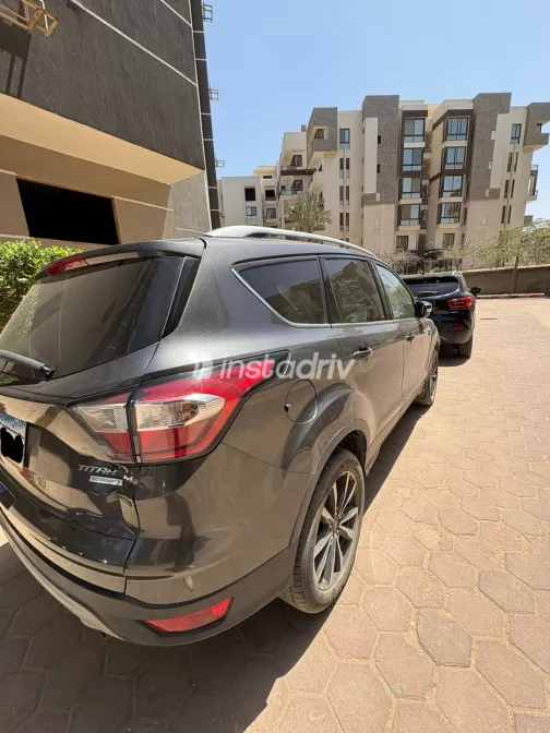 Ford Kuga 2019 Gray Used for Sale - 5