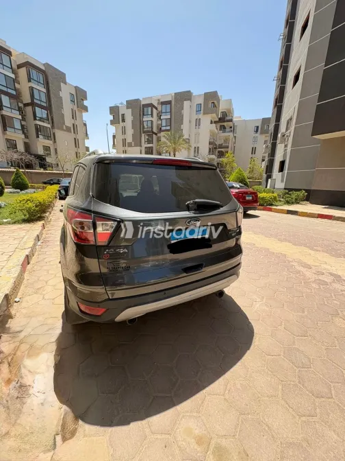 Ford Kuga 2019 Gray Used for Sale - 6