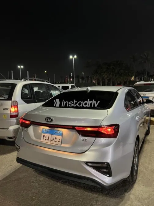 كيا جراند سيراتو 2019 فضي مستعملة للبيع - 2
