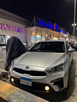 كيا جراند سيراتو 2019 فضي مستعملة للبيع