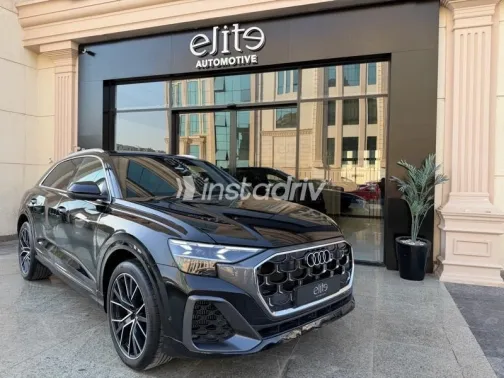 اودي Q8 2025 أسود مستعملة للبيع - 1