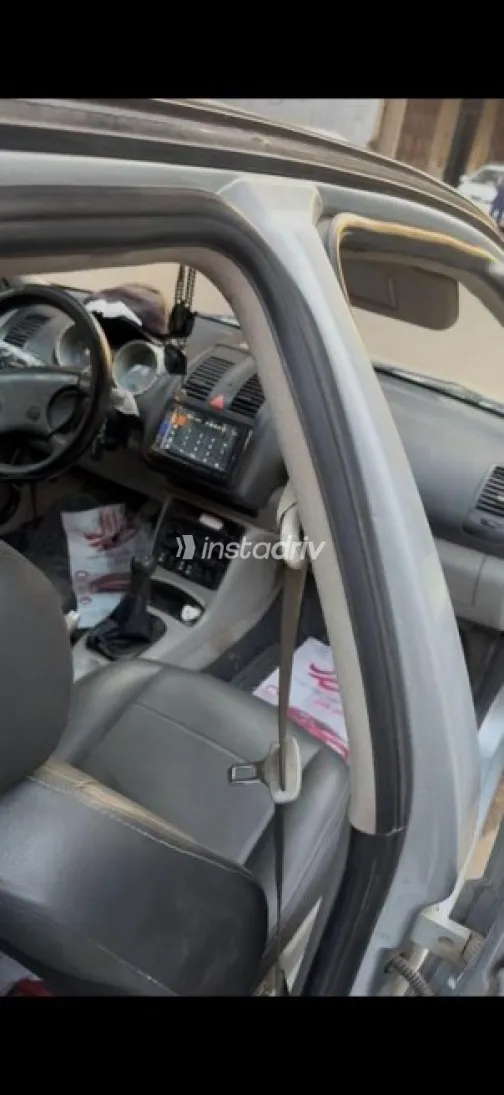 Volkswagen Polo 2001 Gray Used for Sale - 3