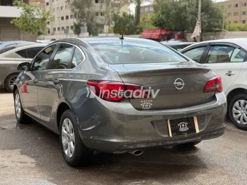 اوبل أسترا 2021 رمادي مستعملة للبيع - 4