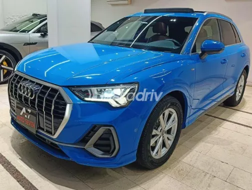 Audi Q3 2020 Dark Blue Used for Sale - 4