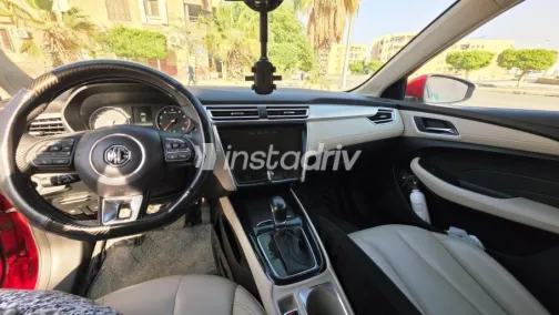 ام جى 5 2025 أحمر مستعملة للبيع - 1