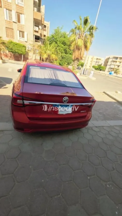 ام جى 5 2025 أحمر مستعملة للبيع - 3