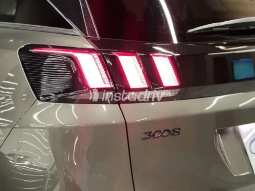 Peugeot 3008 2019 Gold Used for Sale - 9
