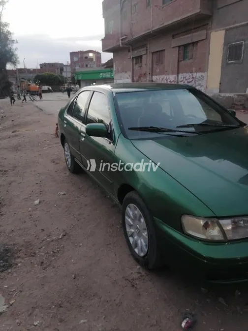 Nissan Sunny 2000 Dark Green Used for Sale - 1
