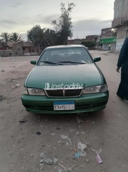 Nissan Sunny 2000 Dark Green Used for Sale - 2