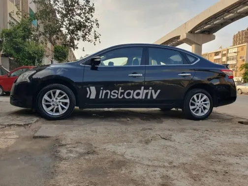 Nissan Sentra 2017 Black Used for Sale - 5