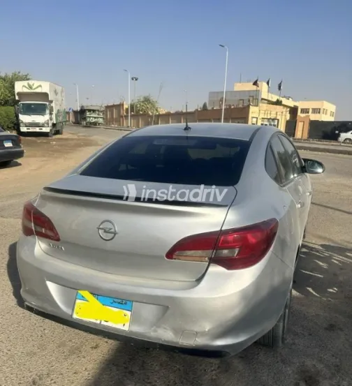 Opel Astra 2016 Silver Used for Sale - 4