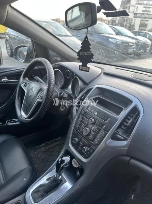 Opel Astra 2016 Silver Used for Sale - 5