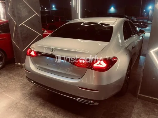 مرسيدس E 200 2025 فضي مستعملة للبيع - 5
