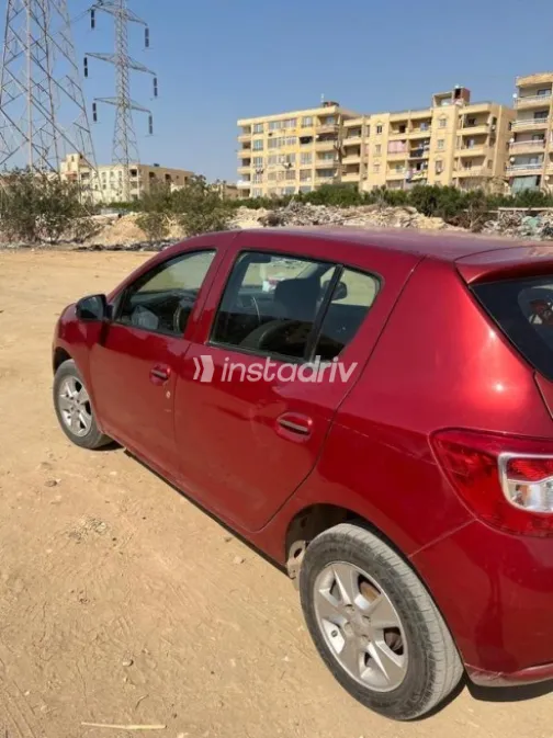 Renault Sandero 2014 Red Used for Sale - 1