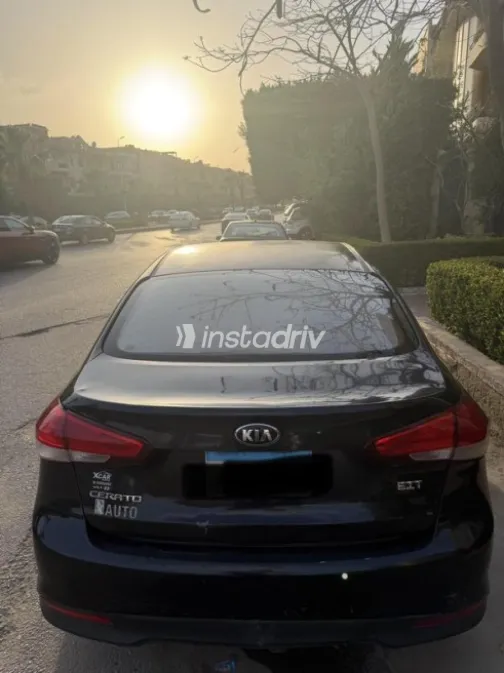 Kia Cerato 2017 White Used for Sale - 2
