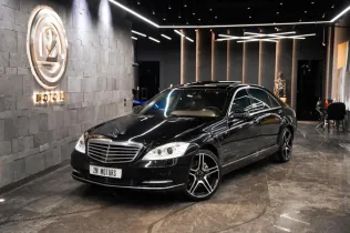 مرسيدس S 500 2010 أسود مستعملة للبيع