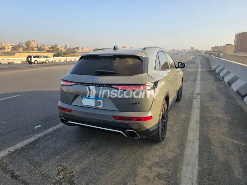دى اس DS7 2024 رمادي مستعملة للبيع - 1